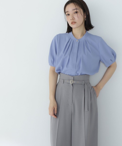 NATURAL BEAUTY BASIC（ナチュラルビューティーベーシック）の「◇フロントタックパフスリーブブラウス（シャツ/ブラウス・レディース・オフホワイト/グレー/ピンク/グレイッシュベージュ/グレー系その他/ブルー・MEDIUM/SMALL）」の5枚目の写真