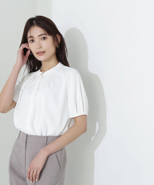 NATURAL BEAUTY BASIC（ナチュラルビューティーベーシック）の「◇フロントタックパフスリーブブラウス（シャツ/ブラウス・レディース・オフホワイト/グレー/ピンク/グレイッシュベージュ/グレー系その他/ブルー・MEDIUM/SMALL）」の7枚目の写真