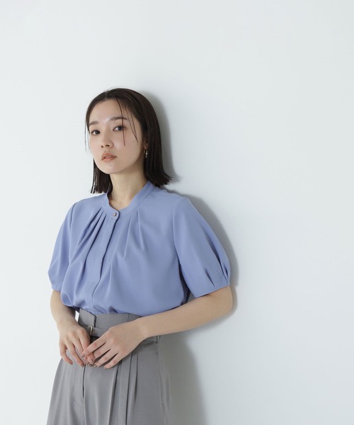 NATURAL BEAUTY BASIC（ナチュラルビューティーベーシック）の「◇フロントタックパフスリーブブラウス（シャツ/ブラウス・レディース・オフホワイト/グレー/ピンク/グレイッシュベージュ/グレー系その他/ブルー・MEDIUM/SMALL）」の21枚目の写真