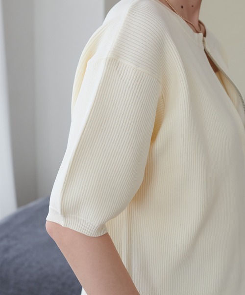 DISCOAT（ディスコート）の「ライトスポンディッシュWジップ半袖カーデ（カーディガン/ボレロ・レディース・ホワイト×ブラック/アイボリー/レッド/サックスブルー/ブラック/グレー・FREE）」の8枚目の写真