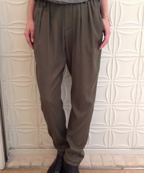 JOURNAL STANDARD（ジャーナルスタンダード）の「キュプラモダール タックパンツ#（その他パンツ・レディース・ベージュ/カーキ/ブラック・36/40/38）」の20枚目の写真