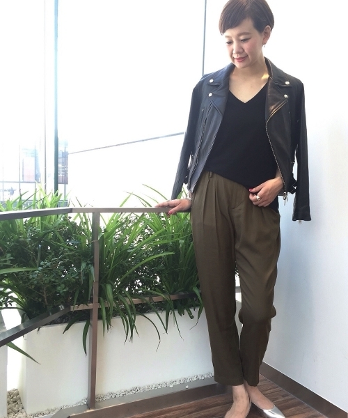 JOURNAL STANDARD（ジャーナルスタンダード）の「キュプラモダール タックパンツ#（その他パンツ・レディース・ベージュ/カーキ/ブラック・36/40/38）」の21枚目の写真