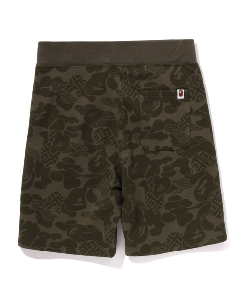 A BATHING APE（アベイシングエイプ）の「ASIA CAMO SWEAT
