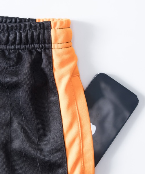 NYLAUS（ナイラス）の「シャドーストライプ サイドライン トラックスーツ ジャージ上下セット（スポーツグッズ・メンズ・ブルー/ワイン系/ブラック系2/ブラック系1・LL/M/L）」の12枚目の写真