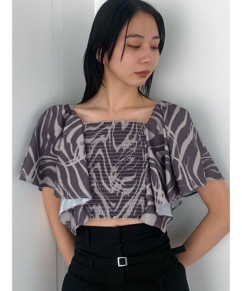 EMODA（エモダ）の「ペタルスリーブショートトップ（Tシャツ/カットソー・レディース・その他/ブラック/アイボリー・FREE）」の6枚目の写真