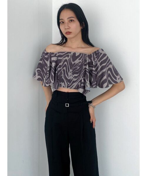 EMODA（エモダ）の「ペタルスリーブショートトップ（Tシャツ/カットソー・レディース・その他/ブラック/アイボリー・FREE）」の8枚目の写真