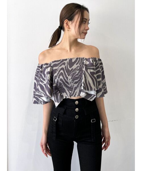 EMODA（エモダ）の「ペタルスリーブショートトップ（Tシャツ/カットソー・レディース・その他/ブラック/アイボリー・FREE）」の14枚目の写真