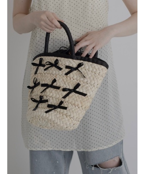 JUMELLE(ジュメロ)の「ribbon straw bag(かごバッグ・レディース・ブラック・FREE)」の1枚目の写真