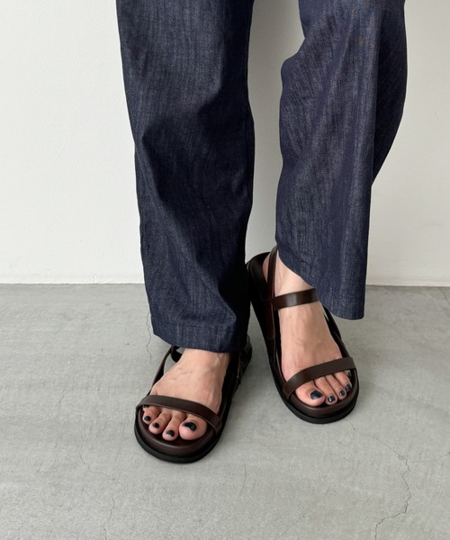 CANAL JEAN（キャナルジーン）の「El mar　ダブルストラップレザーサンダル（サンダル・レディース・ブラウン/ブラック・23.5/24/24.5）」の6枚目の写真