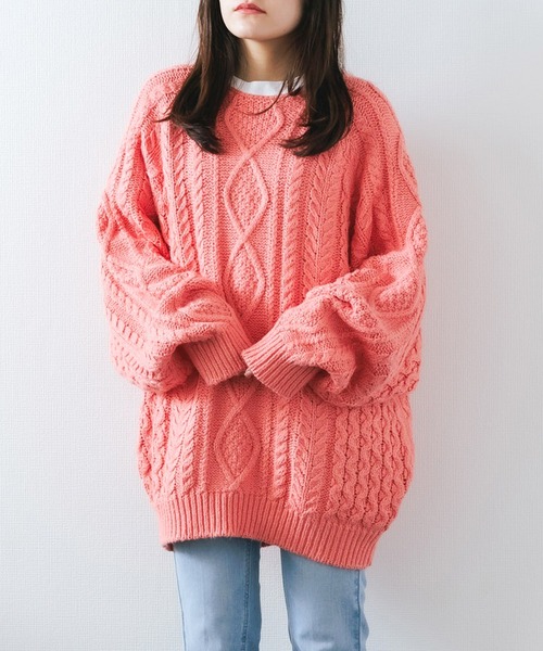 FOG ESSENTIALS(エフオージーエッセンシャルズ)の「FOG ESSENTIALS/エッセンシャルズ FOG 22FW CABLE KNIT CREW NECK オーバーサイズ ケーブルニット(ニット/セーター・メンズ・ライトイエロー/サーモンピンク・M/L/XL/S)」の2枚目の写真