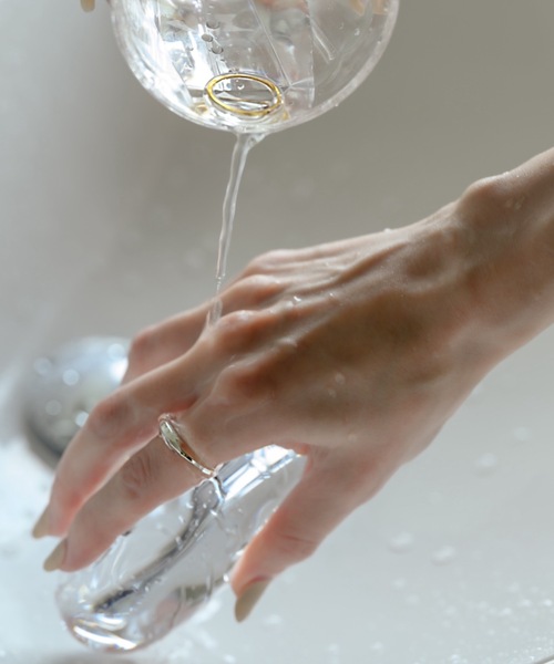 muku（ムク）の「ニュアンスクリアリング（リング・レディース・シルバー/ゴールド・13）」の4枚目の写真