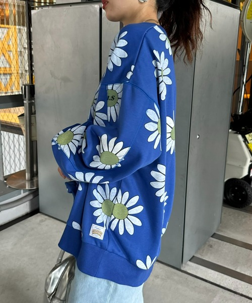 HELLO.SANFRANCISCO（ハローサンフランシスコ）の「【HELLO.SANFRANCISCO】マーガレットプリントオーバースウェット（スウェット・レディース・ピンク/グレー/ブルー/レッド・ONE SIZE）」の14枚目の写真