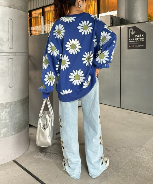 HELLO.SANFRANCISCO（ハローサンフランシスコ）の「【HELLO.SANFRANCISCO】マーガレットプリントオーバースウェット（スウェット・レディース・ピンク/グレー/ブルー/レッド・ONE SIZE）」の19枚目の写真