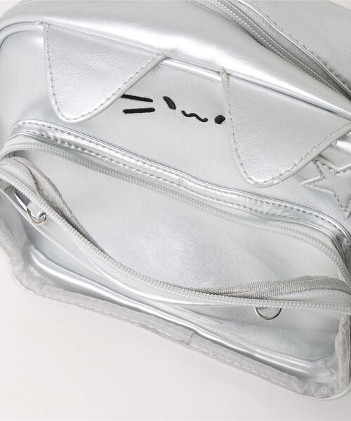 SPINNS（スピンズ）の「ねこ耳ショルダーバッグ（ショルダーバッグ・メンズ・シルバー/ブラック・ONESIZE）」の6枚目の写真