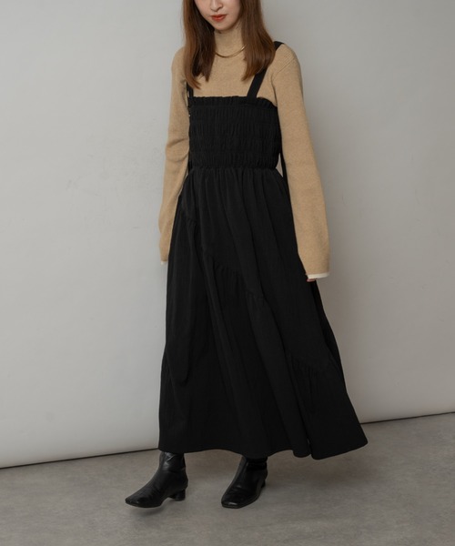 raffime（ラフィミー）の「シャーリング肩リボンキャミワンピース（ワンピース・レディース・カーキ/ブラック/オフホワイト・フリー）」の2枚目の写真