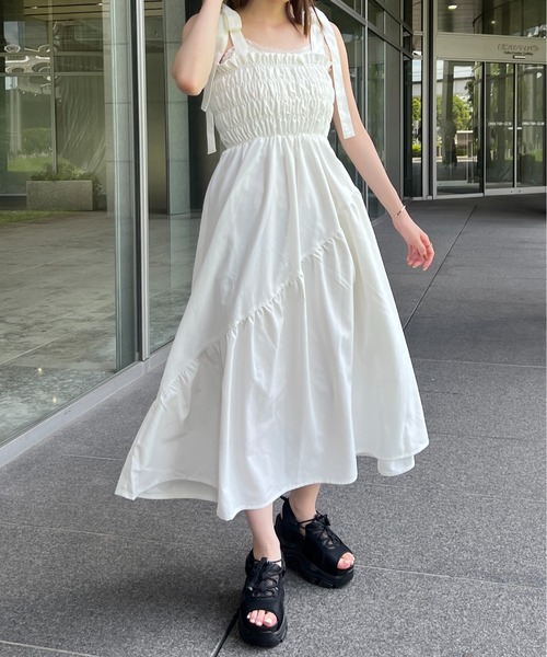 raffime（ラフィミー）の「シャーリング肩リボンキャミワンピース（ワンピース・レディース・カーキ/ブラック/オフホワイト・フリー）」の7枚目の写真