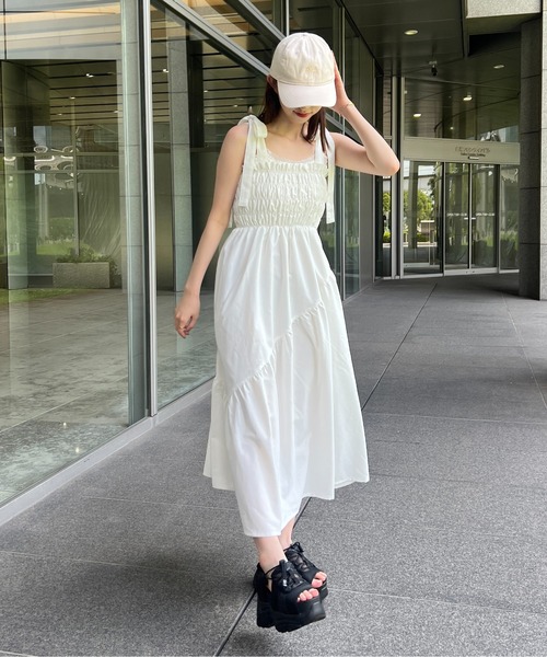 raffime（ラフィミー）の「シャーリング肩リボンキャミワンピース（ワンピース・レディース・カーキ/ブラック/オフホワイト・フリー）」の6枚目の写真