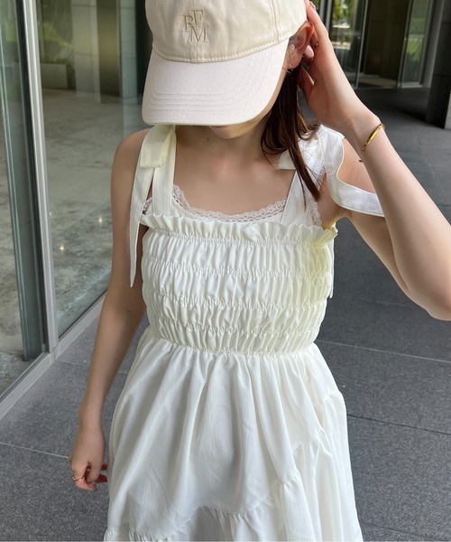 raffime（ラフィミー）の「シャーリング肩リボンキャミワンピース（ワンピース・レディース・カーキ/ブラック/オフホワイト・フリー）」の5枚目の写真