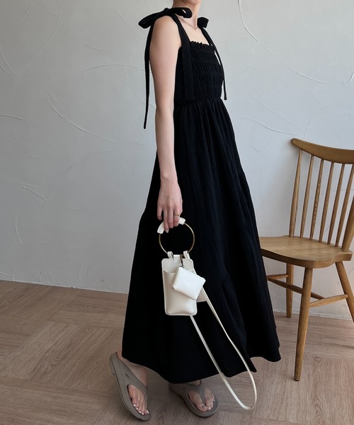 raffime（ラフィミー）の「シャーリング肩リボンキャミワンピース（ワンピース・レディース・カーキ/ブラック/オフホワイト・フリー）」の21枚目の写真