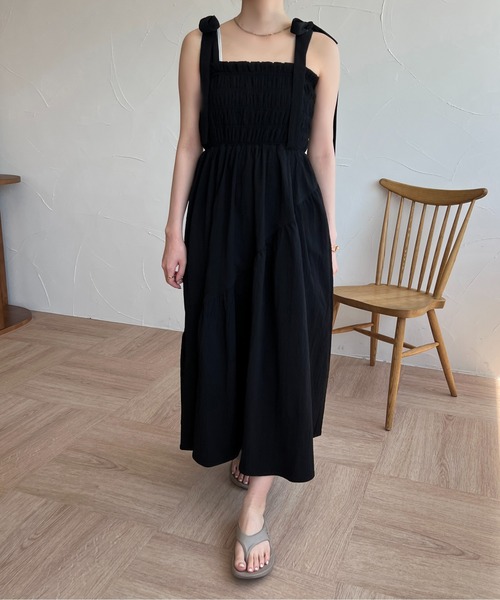 raffime（ラフィミー）の「シャーリング肩リボンキャミワンピース（ワンピース・レディース・カーキ/ブラック/オフホワイト・フリー）」の20枚目の写真