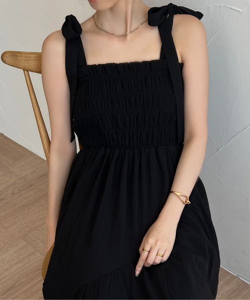 raffime（ラフィミー）の「シャーリング肩リボンキャミワンピース（ワンピース・レディース・カーキ/ブラック/オフホワイト・フリー）」の19枚目の写真