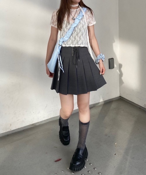 nemne store（ネンネストア）の「【Seoup】ボウタイ付レーストップス（Tシャツ/カットソー・レディース・オフホワイト/ブラック・SMALL/MEDIUM）」の6枚目の写真