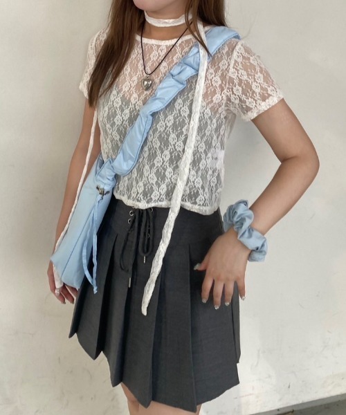 nemne store（ネンネストア）の「【Seoup】ボウタイ付レーストップス（Tシャツ/カットソー・レディース・オフホワイト/ブラック・SMALL/MEDIUM）」の5枚目の写真