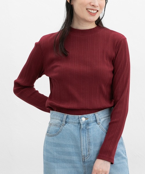 Honeys(ハニーズ)の「ランダムリブハイネックTシャツ(Tシャツ/カットソー・レディース・ボルドー/モカ/ネイビー/ブラック/ブルー/ダークグリーン/オフホワイト/ラベンダー/ライトグリーン・LL/L/M/S)」の9枚目の写真