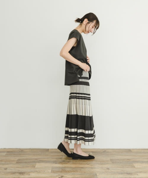 ITEMS URBANRESEARCH(アイテムズ アーバンリサーチ)の「プリーツニットスカート(スカート・レディース・その他/ブラウン/モカ・-/FREE)」の5枚目の写真