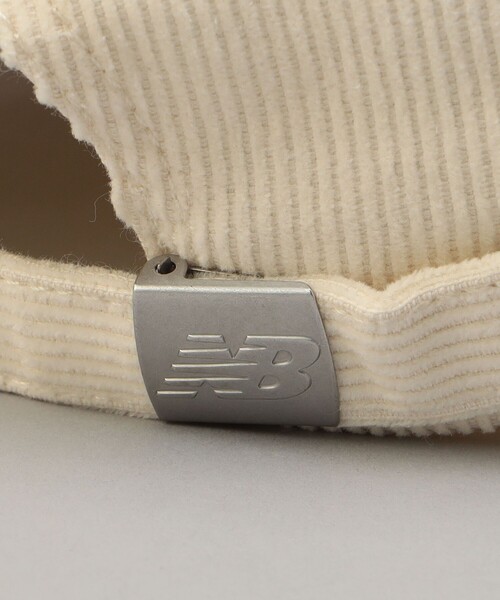 NEW BALANCE(ニューバランス)の「NEWBALANCE(ニューバランス)コーデュロイロゴキャップ(キャップ・レディース・ブラック/ナチュラル・FREE)」の5枚目の写真