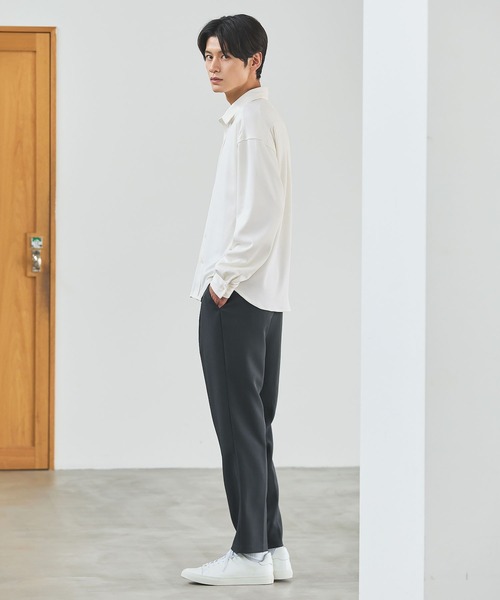 ESSENTIALS WARDROBE(エッセンシャルワードローブ)の「ミクロリブプリーツ長袖ボタンシャツ(シャツ/ブラウス・メンズ・グレー/ブラック/ホワイト・L/M/S/XL)」の13枚目の写真