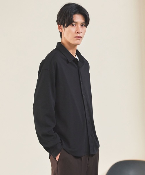 ESSENTIALS WARDROBE(エッセンシャルワードローブ)の「ミクロリブプリーツ長袖ボタンシャツ(シャツ/ブラウス・メンズ・グレー/ブラック/ホワイト・L/M/S/XL)」の18枚目の写真