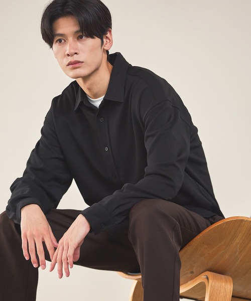 ESSENTIALS WARDROBE(エッセンシャルワードローブ)の「ミクロリブプリーツ長袖ボタンシャツ(シャツ/ブラウス・メンズ・グレー/ブラック/ホワイト・L/M/S/XL)」の21枚目の写真