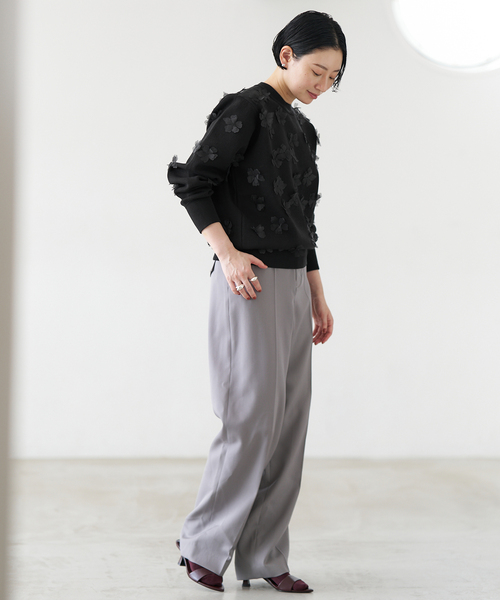 VERMEIL par iena(ヴェルメイユパーイエナ)の「petal knit プルオーバー(ニット/セーター・レディース・ブラウン/ブラック・FREE)」の8枚目の写真