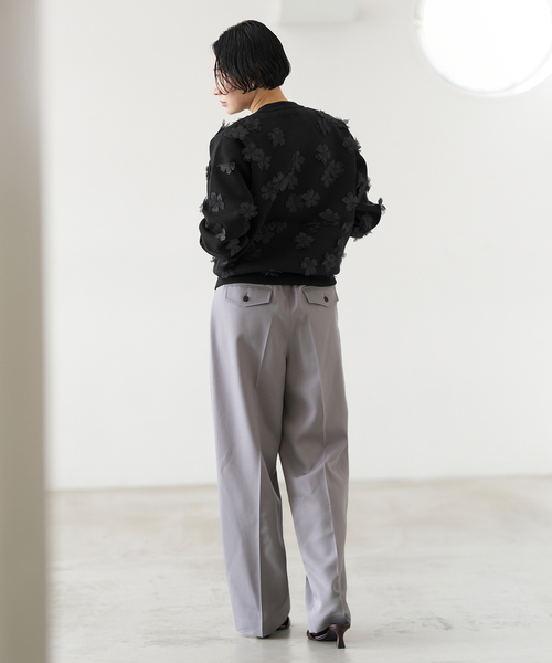 VERMEIL par iena(ヴェルメイユパーイエナ)の「petal knit プルオーバー(ニット/セーター・レディース・ブラウン/ブラック・FREE)」の9枚目の写真