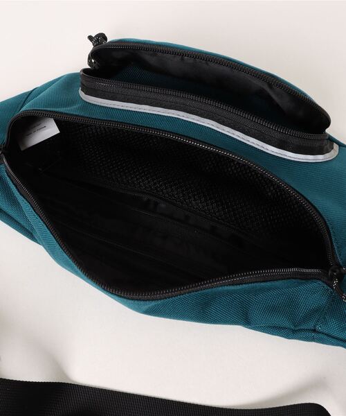 SUNDOG（サンドッグ）の「【W】【it】【IW5】【SUNDOG】バナナベルト ウエストバッグ  BANANA BELTS（ボディバッグ/ウエストポーチ・メンズ・ブルー・FREE）」の4枚目の写真