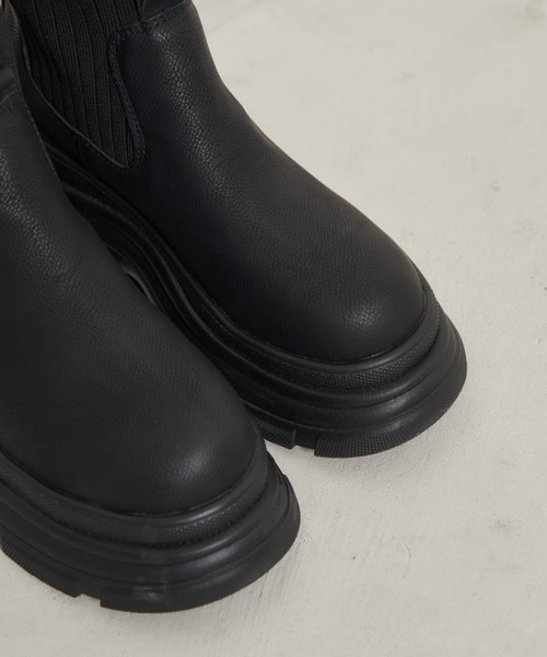 Auntie Rosa Holiday（アンティローザホリデー）の「リブサイドゴアブーツ（ブーツ・レディース・ブラック・39/37）」の8枚目の写真