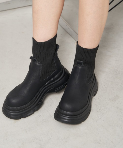 Auntie Rosa Holiday（アンティローザホリデー）の「リブサイドゴアブーツ（ブーツ・レディース・ブラック・39/37）」の3枚目の写真