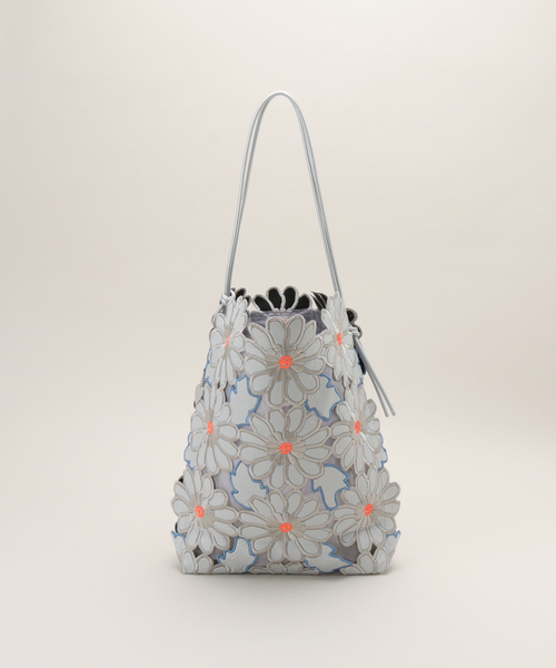 JOINT WORKS(ジョイントワークス)の「HEY! Mrs ROSE/ヘイ!ミセスローズ フラワーシシュウトート 212-140501(トートバッグ・レディース・ブラック/シルバー/ホワイト・FREE)」の6枚目の写真