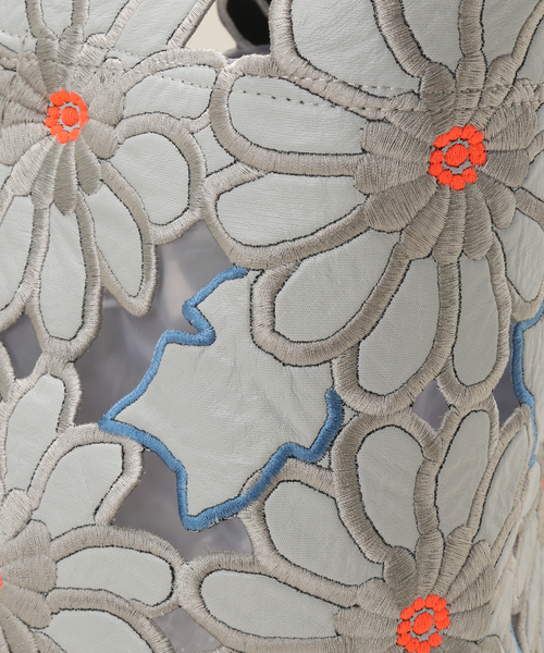 JOINT WORKS(ジョイントワークス)の「HEY! Mrs ROSE/ヘイ!ミセスローズ フラワーシシュウトート 212-140501(トートバッグ・レディース・ブラック/シルバー/ホワイト・FREE)」の15枚目の写真