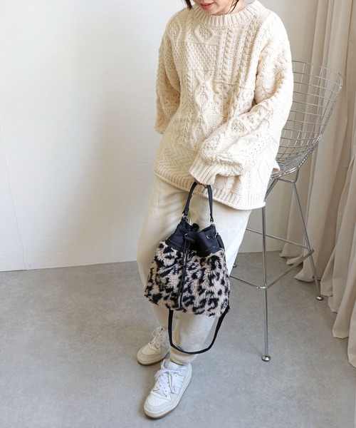 T・S・L（ティーエスエル）の「ボア2wayショルダーバッグ（ショルダーバッグ・レディース・チャコールグレー/レオパード/ベージュ・FREE）」の4枚目の写真