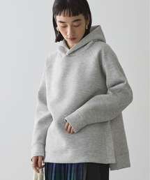 サイドスリットポンチパーカー