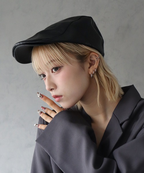 BARELY BLUE(ベアリーブルー)の「【 BARELY BLUE / ベアリーブルー 】フェイクレザー ハンチング帽(ハンチング/ベレー帽・レディース・ブラウン/レッド/ブラック・FREE)」の9枚目の写真