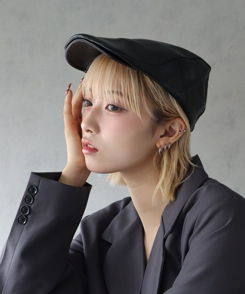 BARELY BLUE(ベアリーブルー)の「【 BARELY BLUE / ベアリーブルー 】フェイクレザー ハンチング帽(ハンチング/ベレー帽・レディース・ブラウン/レッド/ブラック・FREE)」の10枚目の写真