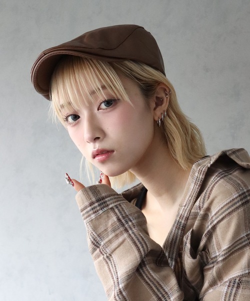 BARELY BLUE(ベアリーブルー)の「【 BARELY BLUE / ベアリーブルー 】フェイクレザー ハンチング帽(ハンチング/ベレー帽・レディース・ブラウン/レッド/ブラック・FREE)」の7枚目の写真