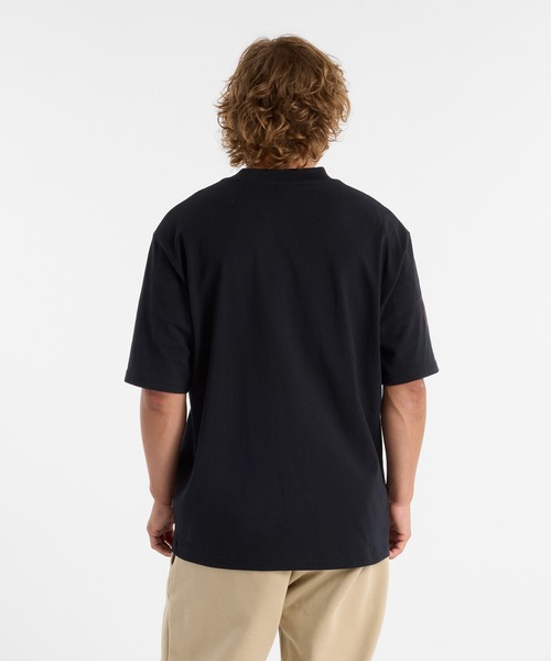 NEW BALANCE(ニューバランス)の「Hoops グラフィックショートスリーブTシャツ(Tシャツ/カットソー・メンズ・ブラック/アイボリー・XX-LARGE/X-LARGE/LARGE/MEDIUM/SMALL)」の9枚目の写真