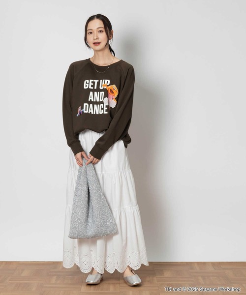 Right-on（ライトオン）の「【SESAME STREET】クルーネックスウェット（スウェット・レディース・ブラウン/ネイビー/ダークグレー/グレー・M/XL/L）」の18枚目の写真