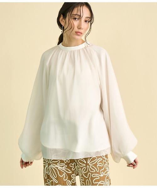 Settimissimo（セッティミッシモ）の「マット シアー レイヤード ボリュームスリーブ ブラウス（シャツ/ブラウス・レディース・オフホワイト/ブラック・FREE）」の4枚目の写真