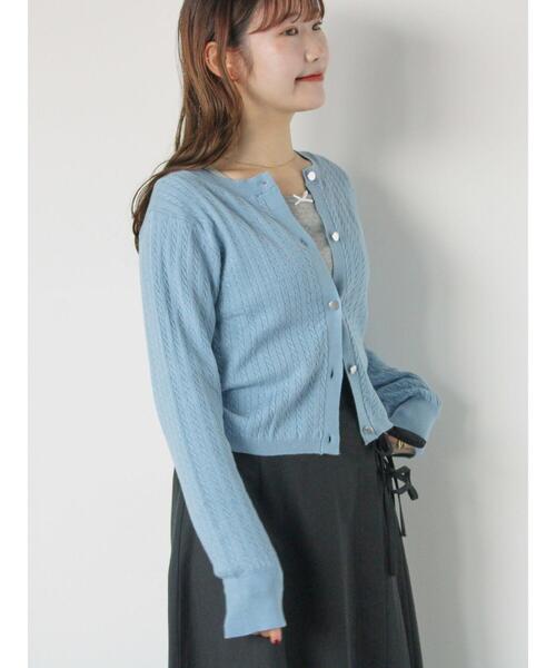 ehka sopo（エヘカソポ）の「細ケーブル刺繍カーディガン（カーディガン/ボレロ・レディース・サックスブルー/ブラック/キナリ/ラベンダー・F）」の13枚目の写真