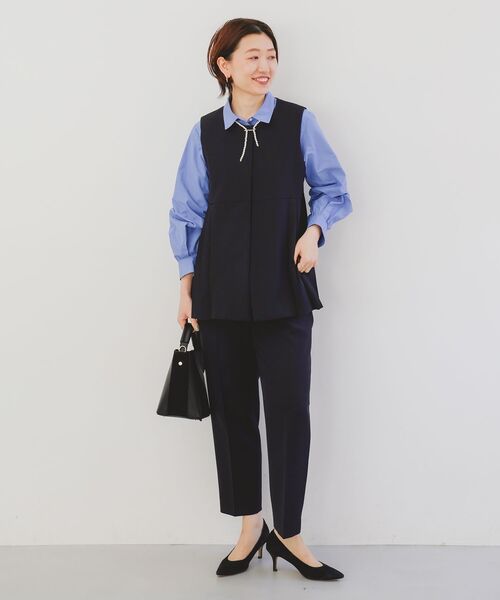 le.coeur blanc(ルクールブラン)の「ツインクロスサイドプリーツベスト(その他アウター・レディース・ベージュ/ネイビー・38)」の13枚目の写真